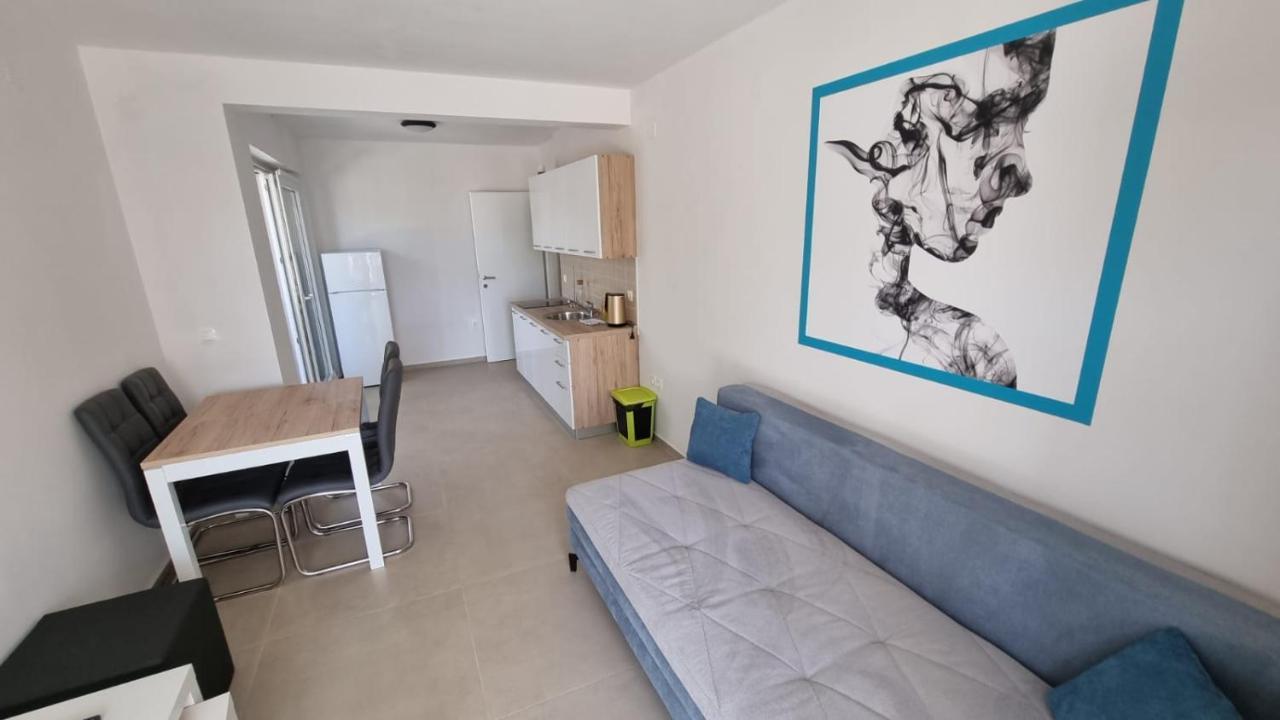 Kings Landing Apartment โนวาลยา ภายนอก รูปภาพ