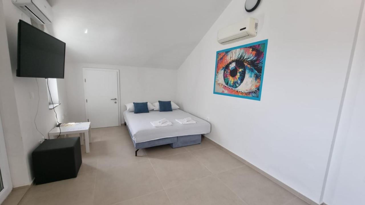 Kings Landing Apartment โนวาลยา ภายนอก รูปภาพ