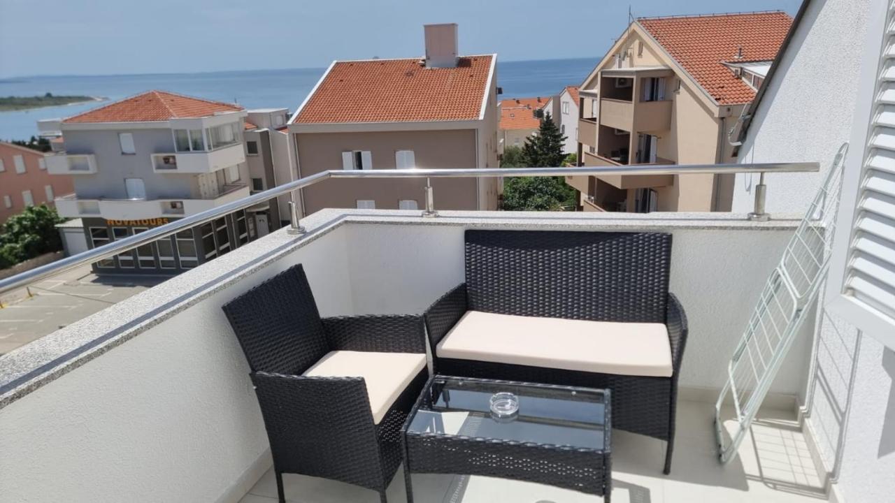 Kings Landing Apartment โนวาลยา ภายนอก รูปภาพ