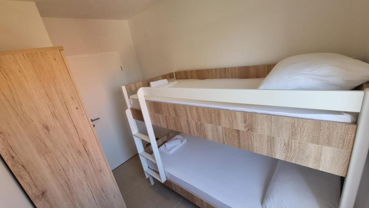Kings Landing Apartment โนวาลยา ภายนอก รูปภาพ