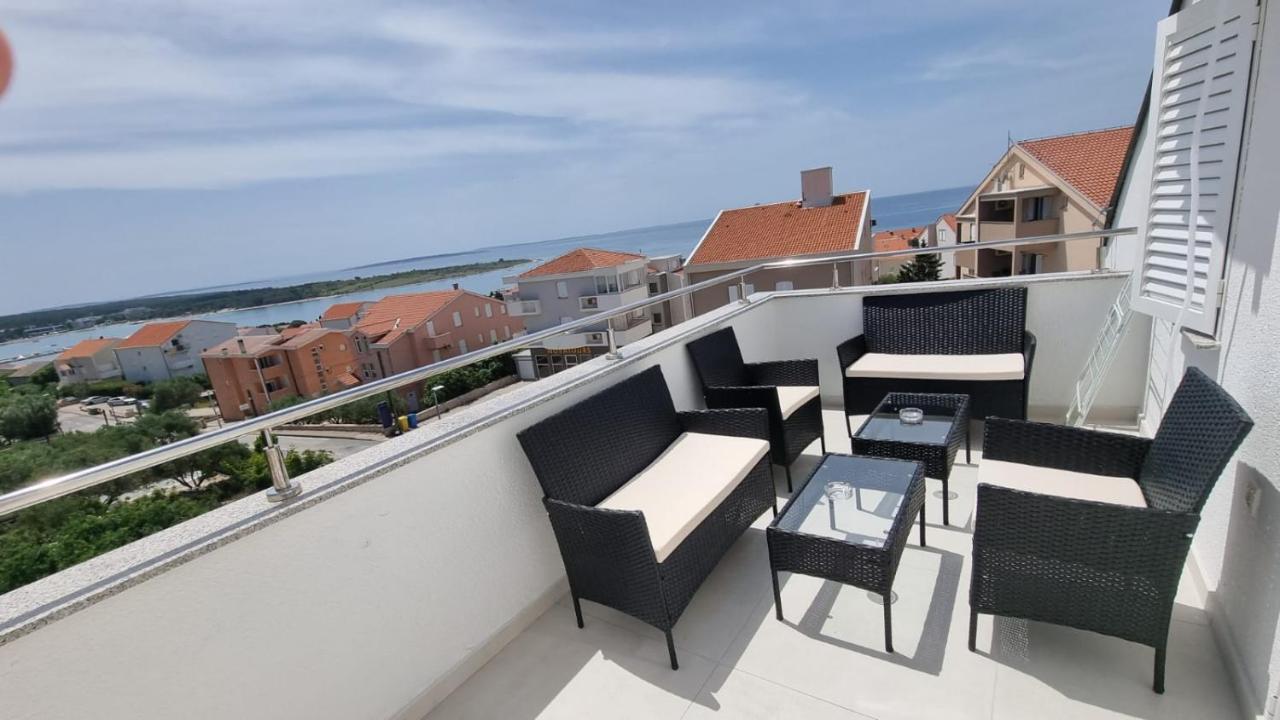 Kings Landing Apartment โนวาลยา ภายนอก รูปภาพ