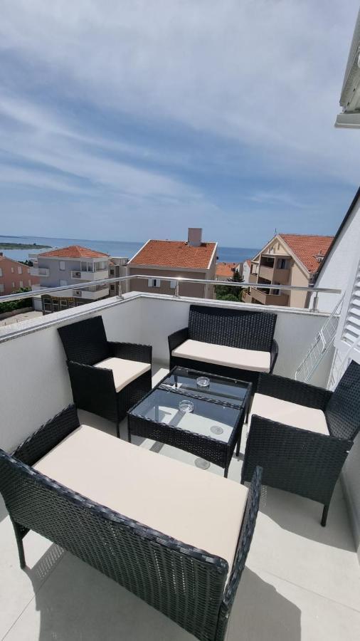 Kings Landing Apartment โนวาลยา ภายนอก รูปภาพ