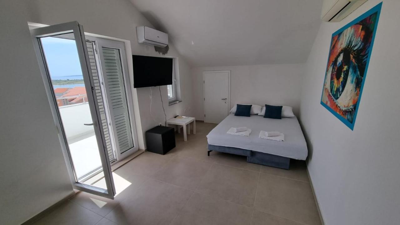 Kings Landing Apartment โนวาลยา ภายนอก รูปภาพ
