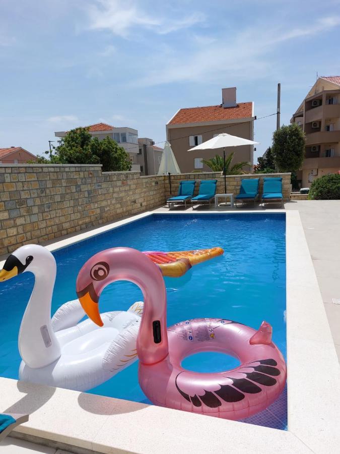 Kings Landing Apartment โนวาลยา ภายนอก รูปภาพ