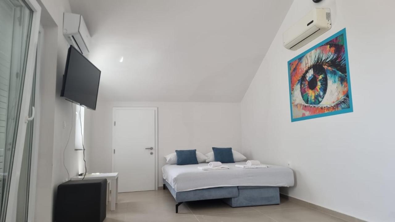 Kings Landing Apartment โนวาลยา ภายนอก รูปภาพ
