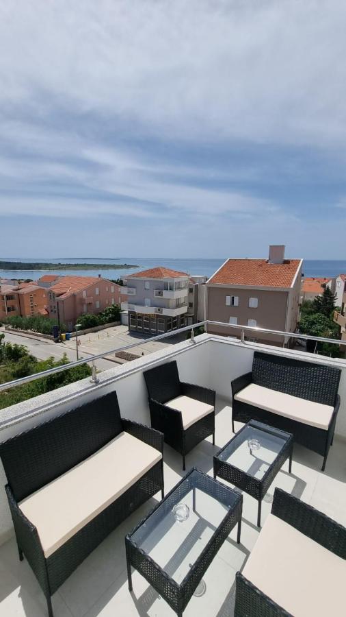 Kings Landing Apartment โนวาลยา ภายนอก รูปภาพ